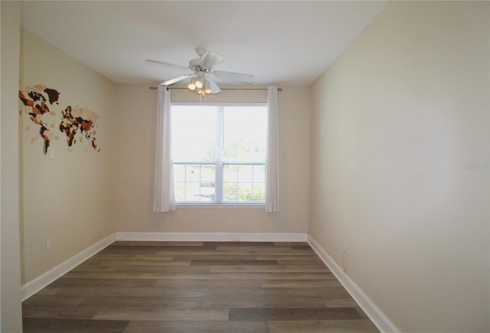 Image 16 of 25 For 5510 Rosehill Road 104