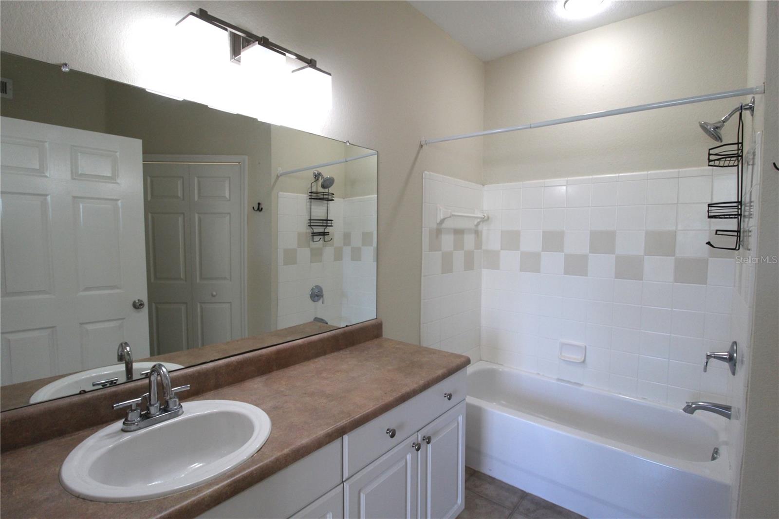Image 18 of 25 For 5510 Rosehill Road 104