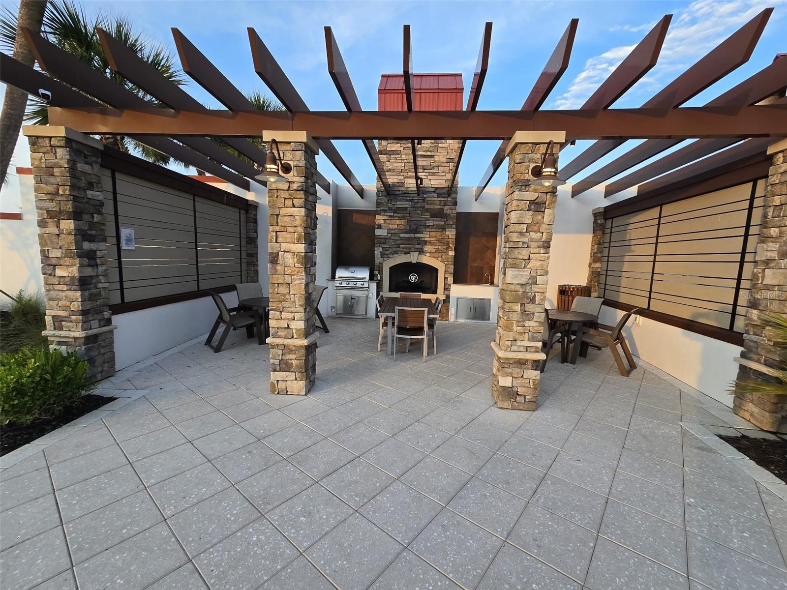 Image 12 of 14 For 44544 Palm Frond Drive