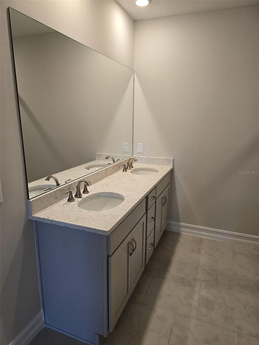 Image 8 of 14 For 44544 Palm Frond Drive