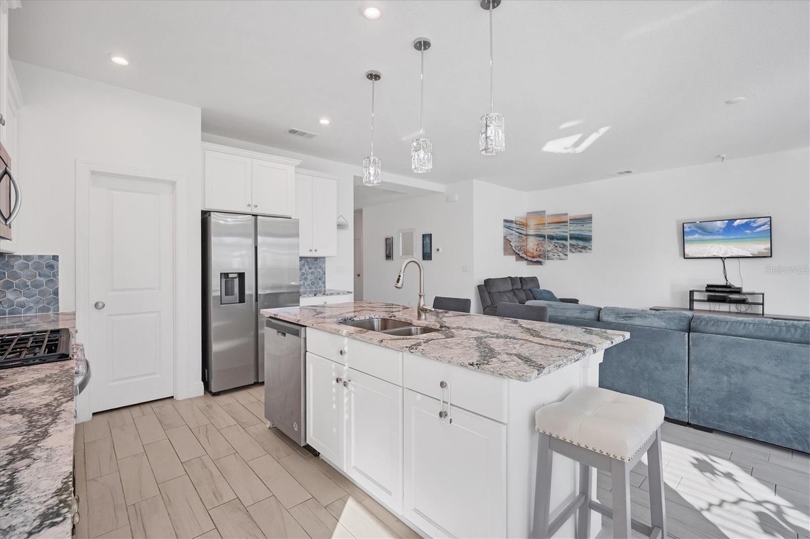 Image 18 of 62 For 5415 Limelight Drive