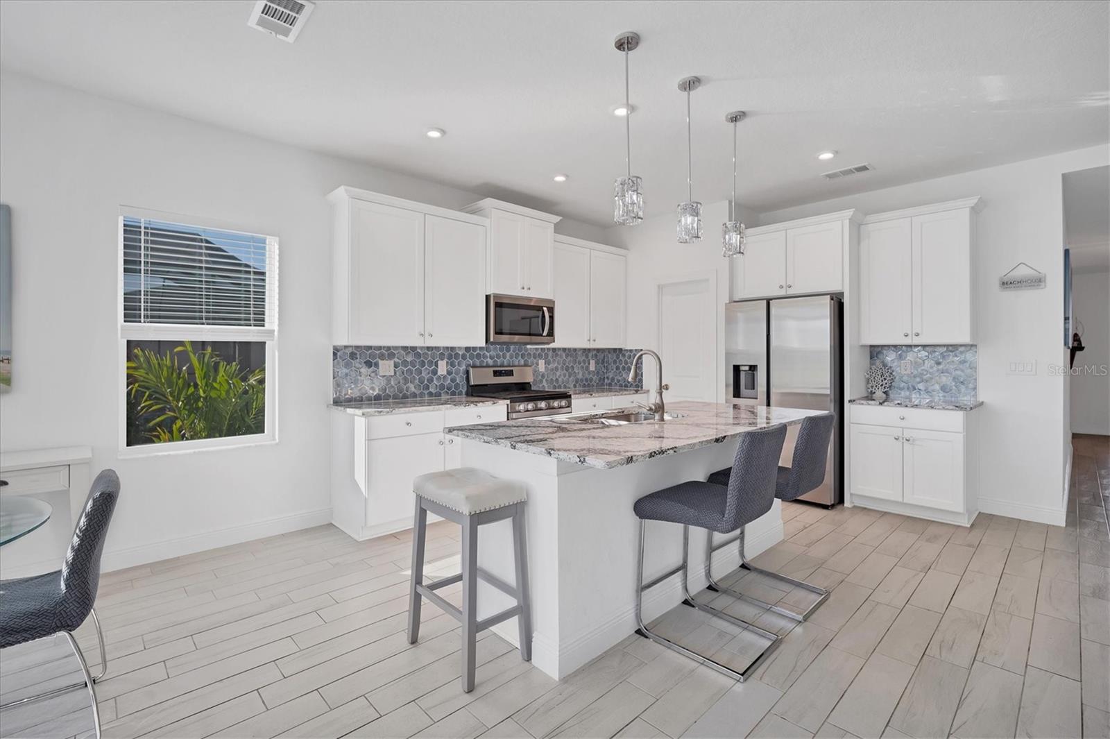 Image 20 of 62 For 5415 Limelight Drive