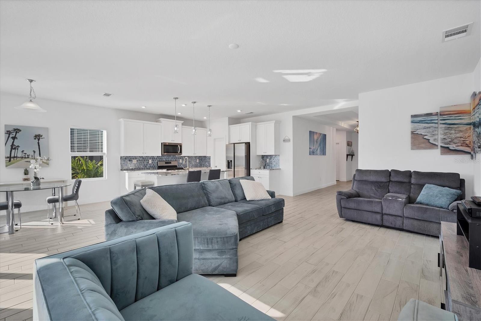 Image 5 of 62 For 5415 Limelight Drive