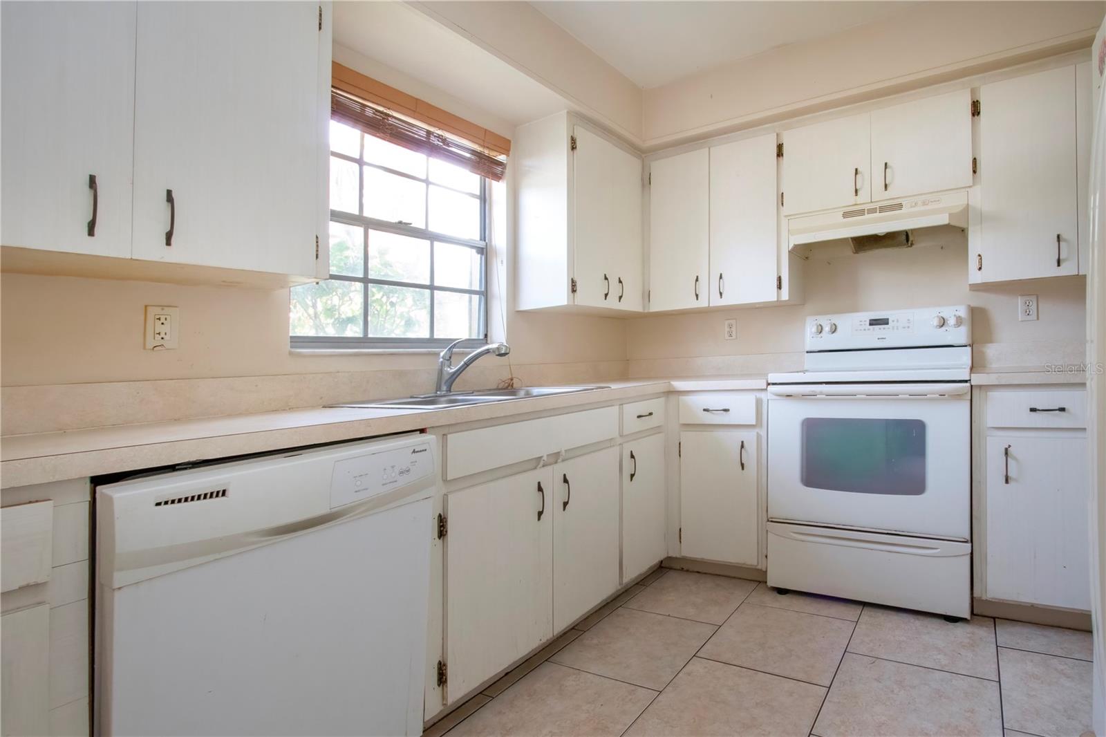 Image 11 of 25 For 2413 Aspinwall Street 2413