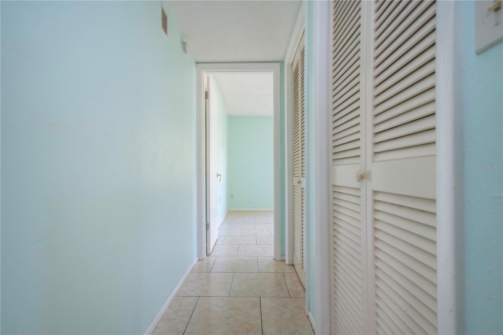 Image 13 of 25 For 2413 Aspinwall Street 2413