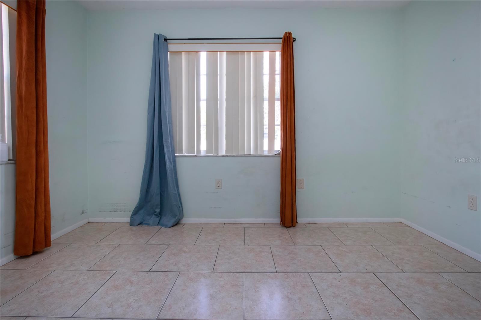 Image 21 of 25 For 2413 Aspinwall Street 2413