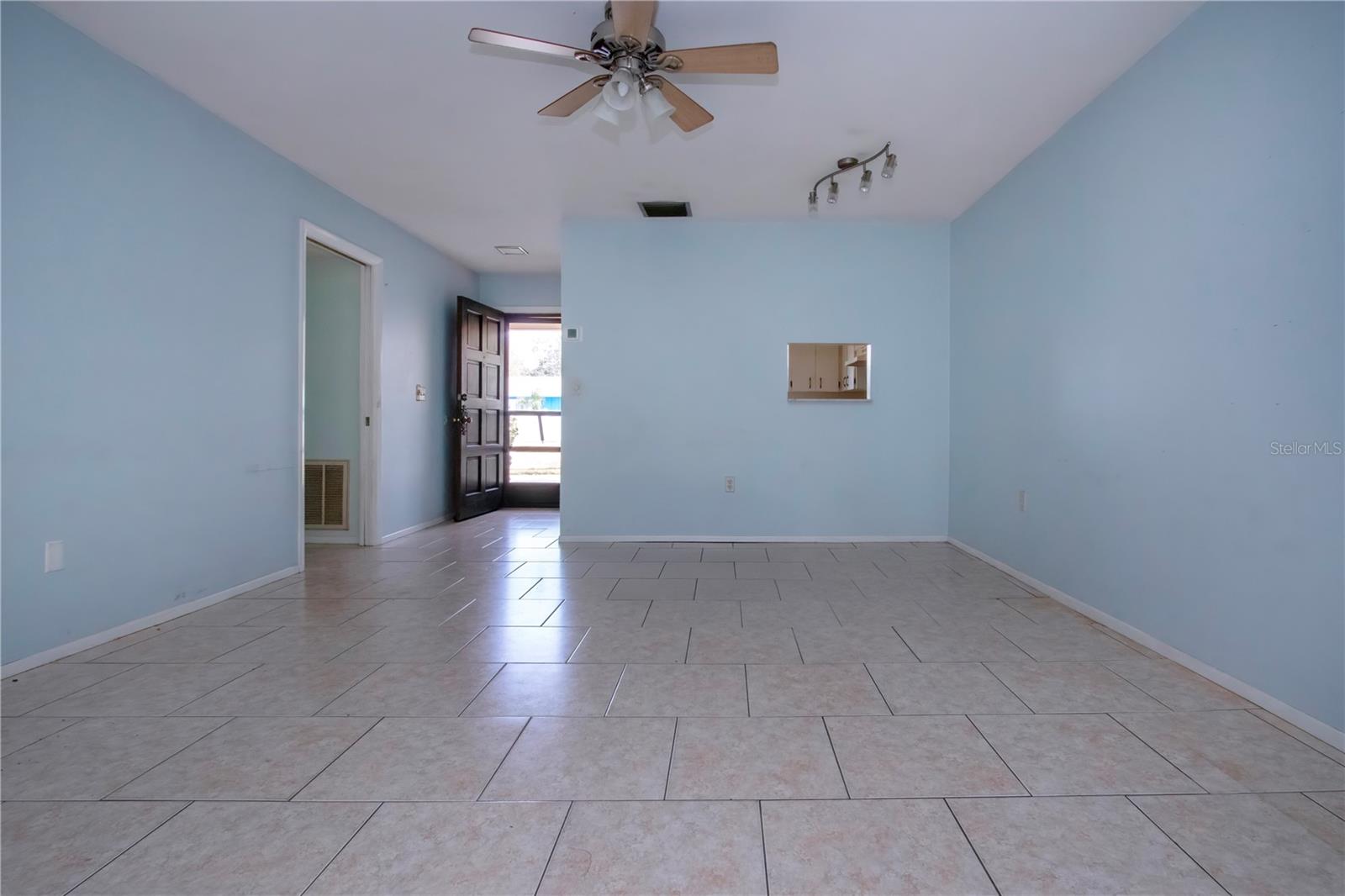 Image 7 of 25 For 2413 Aspinwall Street 2413