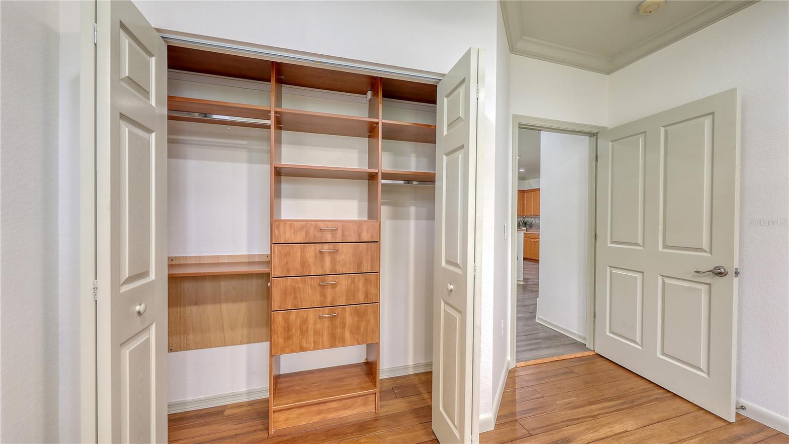 Image 15 of 44 For 203 28th Street W