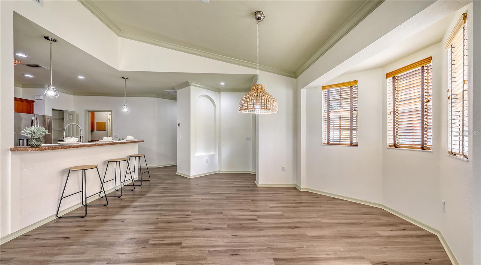 Image 20 of 44 For 203 28th Street W