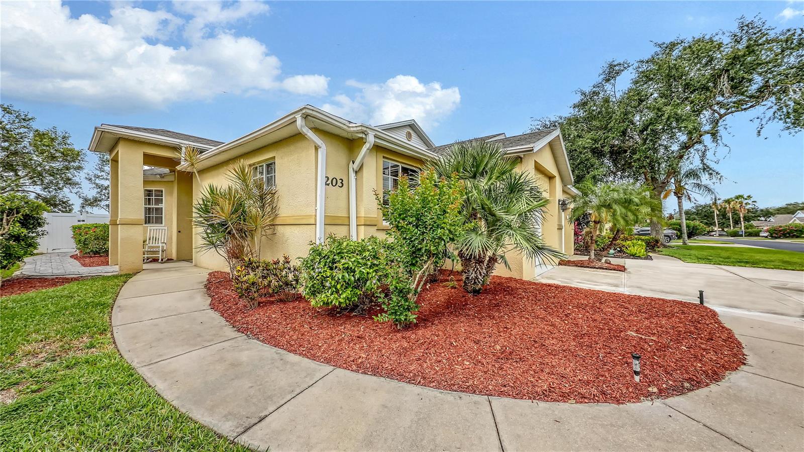 Image 3 of 44 For 203 28th Street W