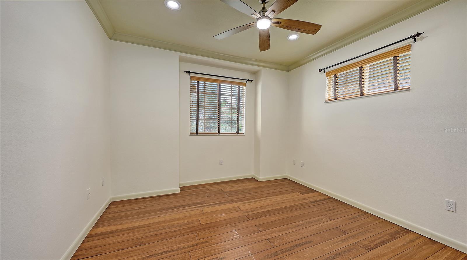 Image 32 of 44 For 203 28th Street W