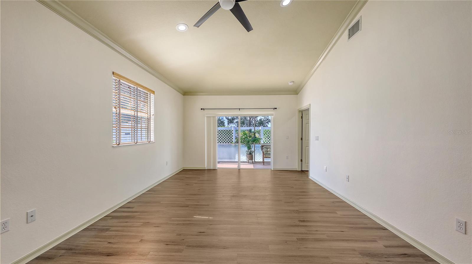 Image 37 of 44 For 203 28th Street W
