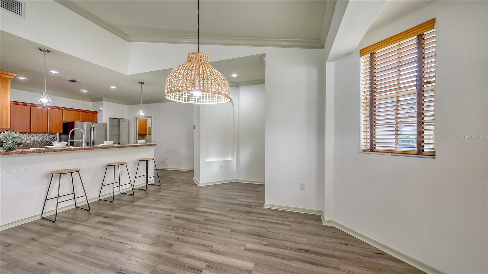 Image 6 of 44 For 203 28th Street W
