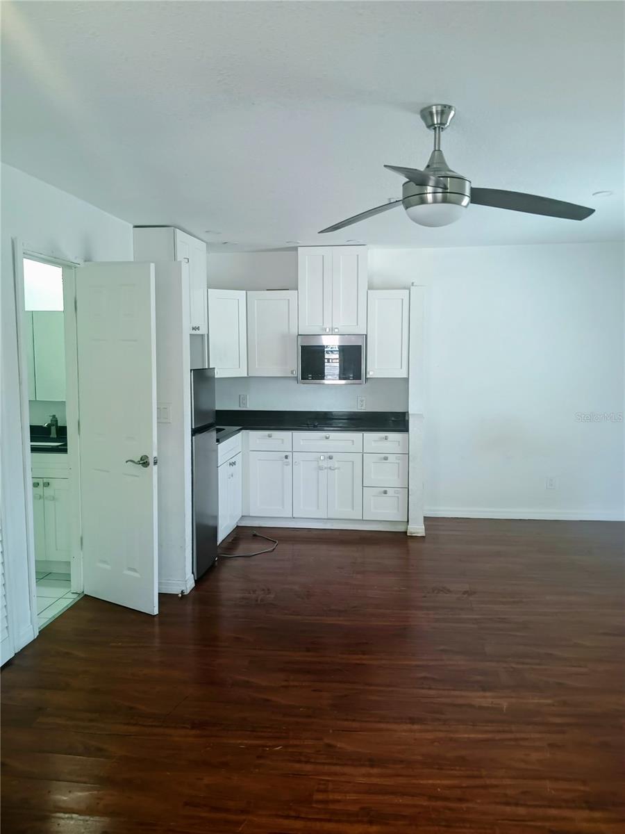Image 5 of 12 For 801 22nd Avenue W