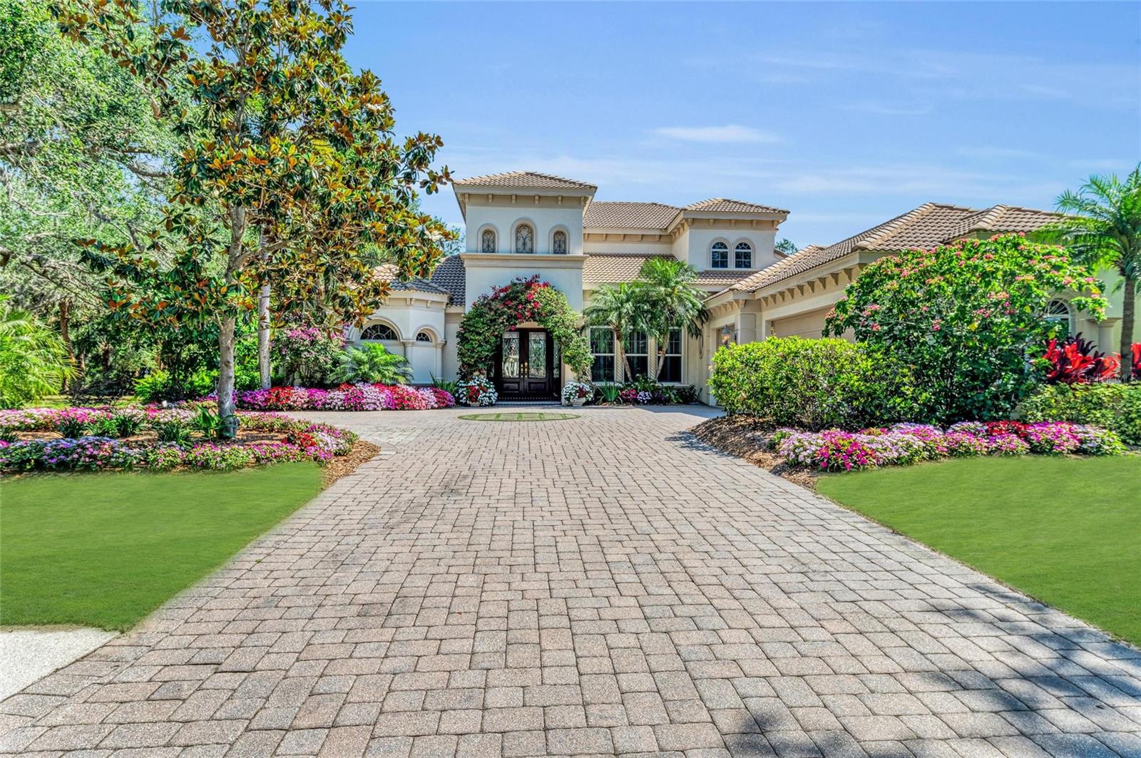 Details for 8105 Warwick Gardens Lane, UNIVERSITY PARK, FL 34201