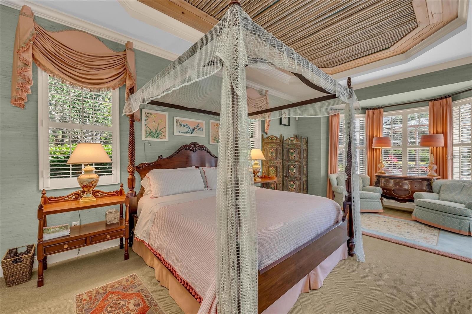 Listing photo id 13 for 8105 Warwick Gardens Lane