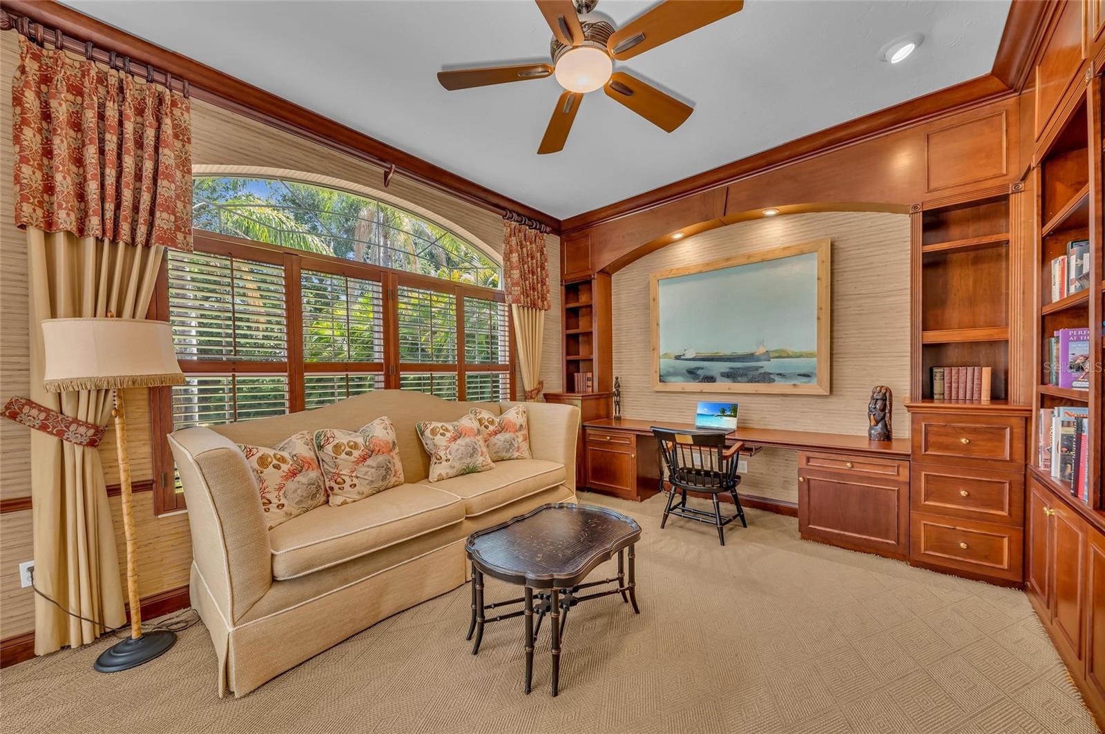 Listing photo id 20 for 8105 Warwick Gardens Lane