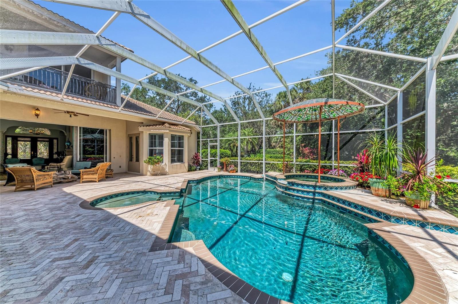 Listing photo id 35 for 8105 Warwick Gardens Lane