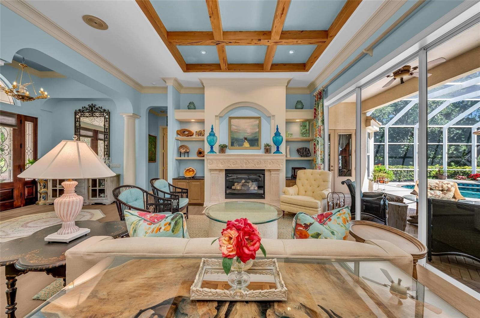 Listing photo id 4 for 8105 Warwick Gardens Lane
