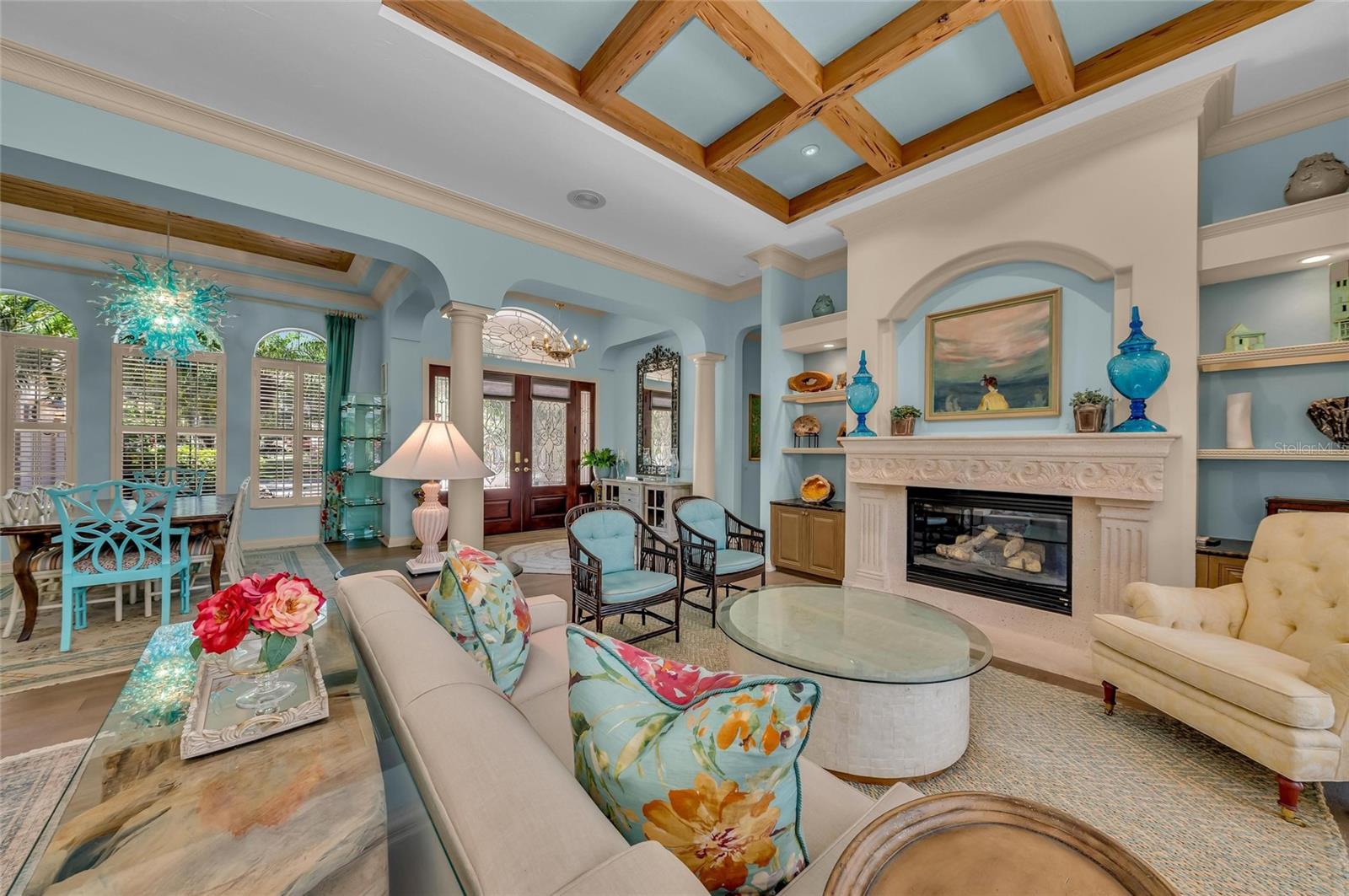 Listing photo id 5 for 8105 Warwick Gardens Lane