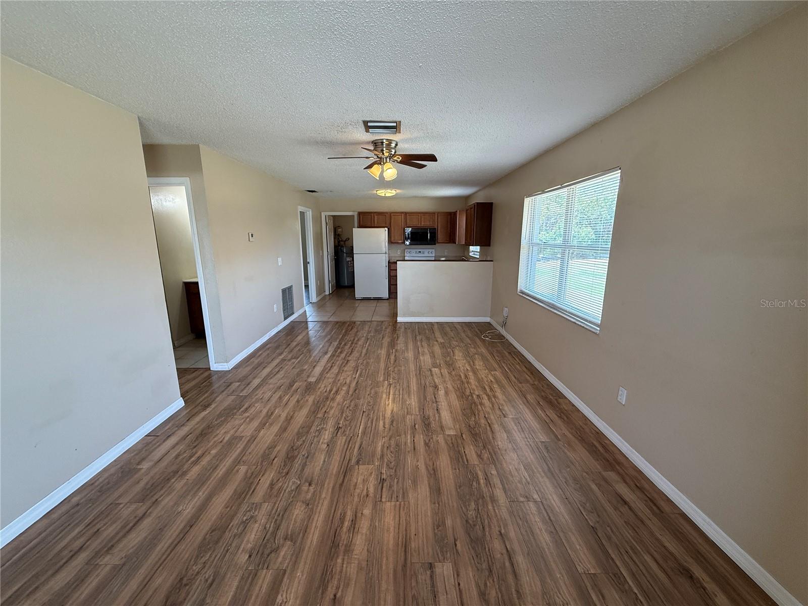 Image 3 of 15 For 11089 Pendleton Avenue A