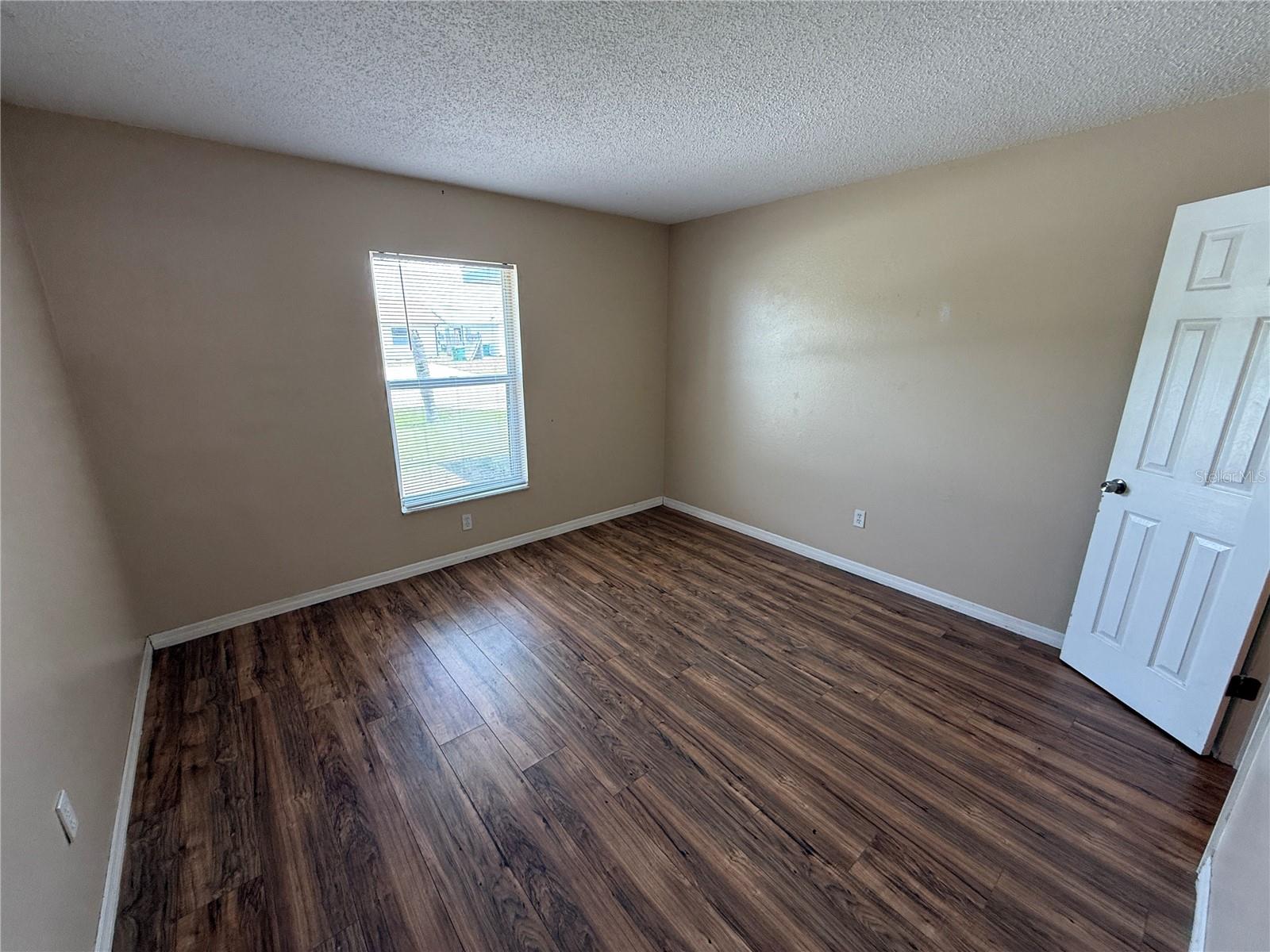 Image 7 of 15 For 11089 Pendleton Avenue A