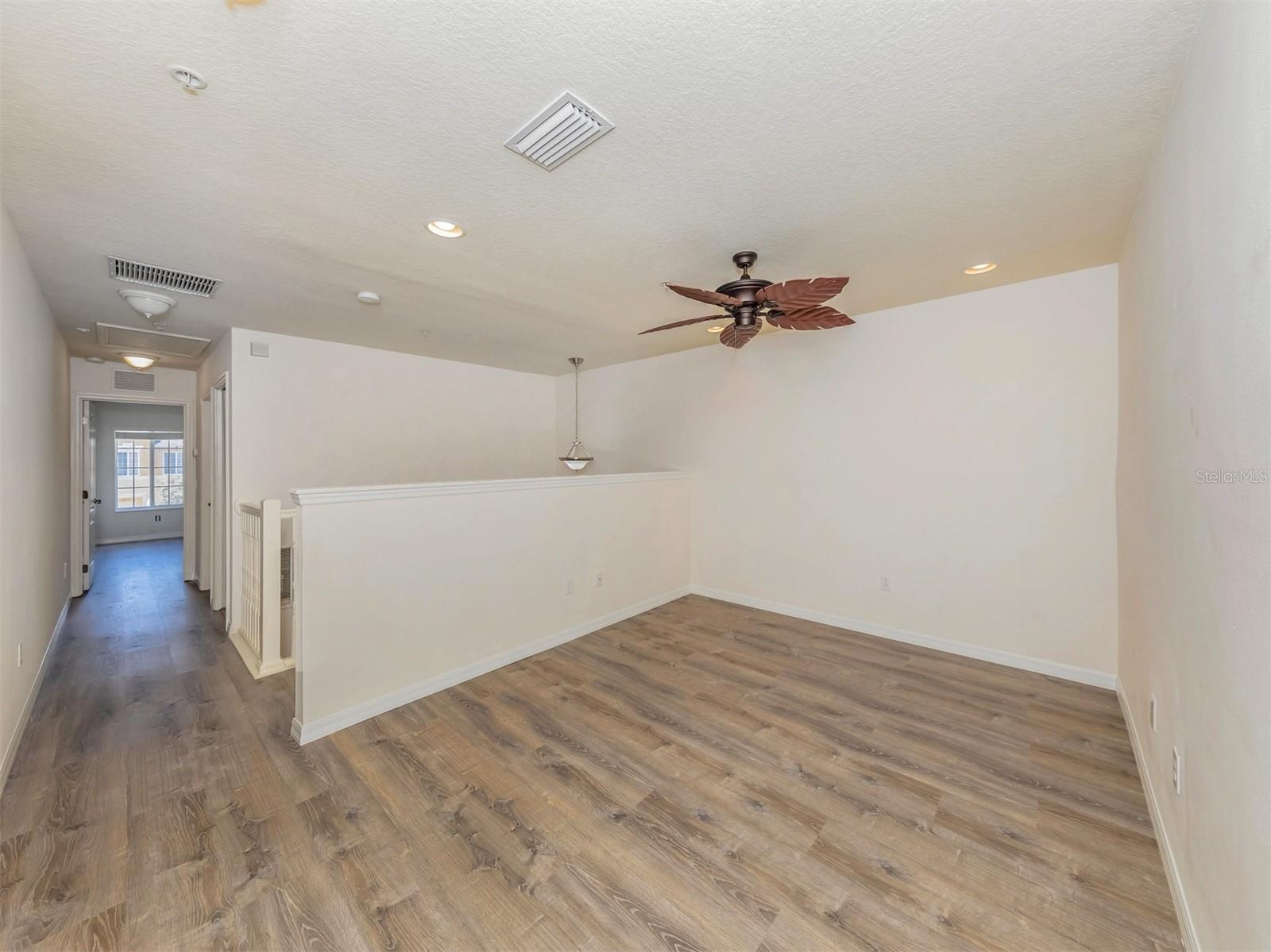 Image 23 of 31 For 13080 Tigers Eye Drive