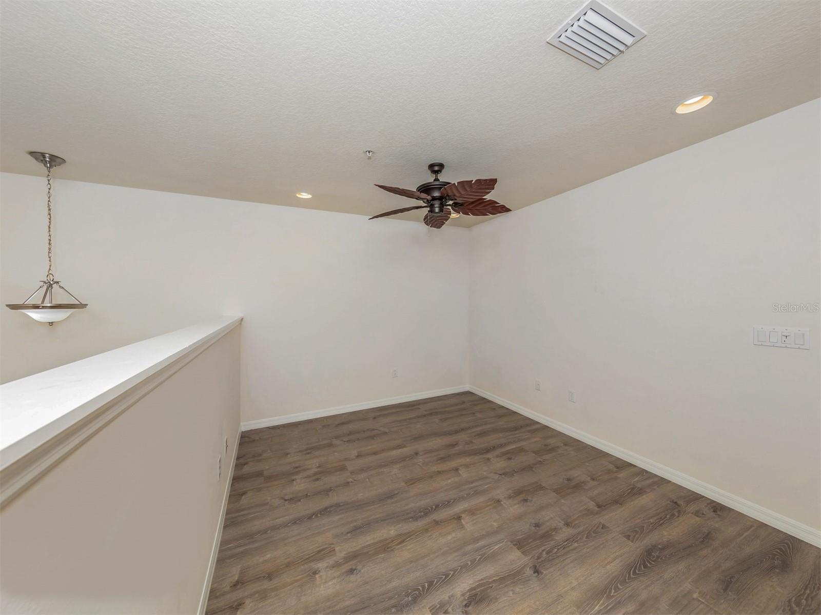 Image 24 of 31 For 13080 Tigers Eye Drive