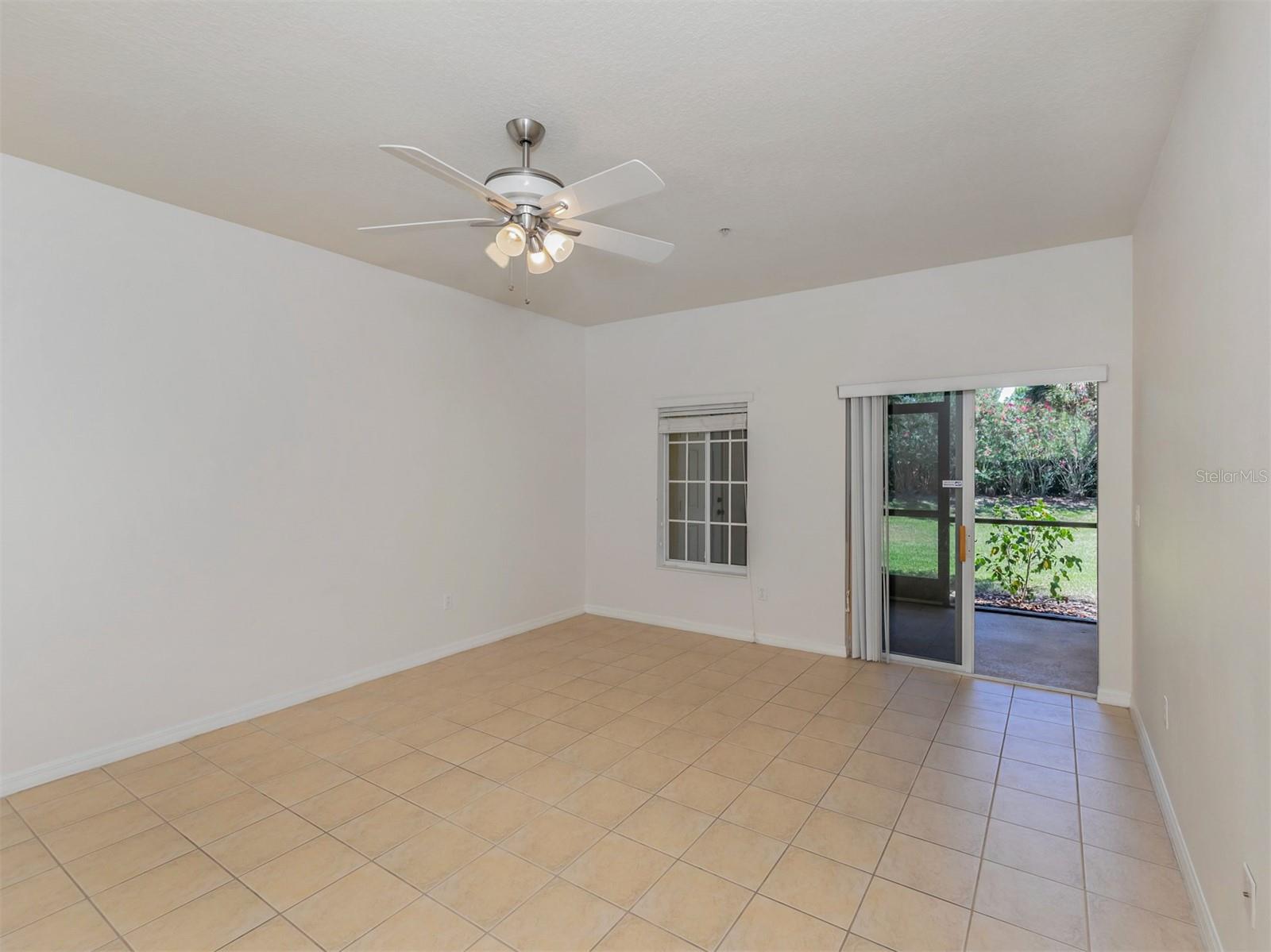Image 7 of 31 For 13080 Tigers Eye Drive