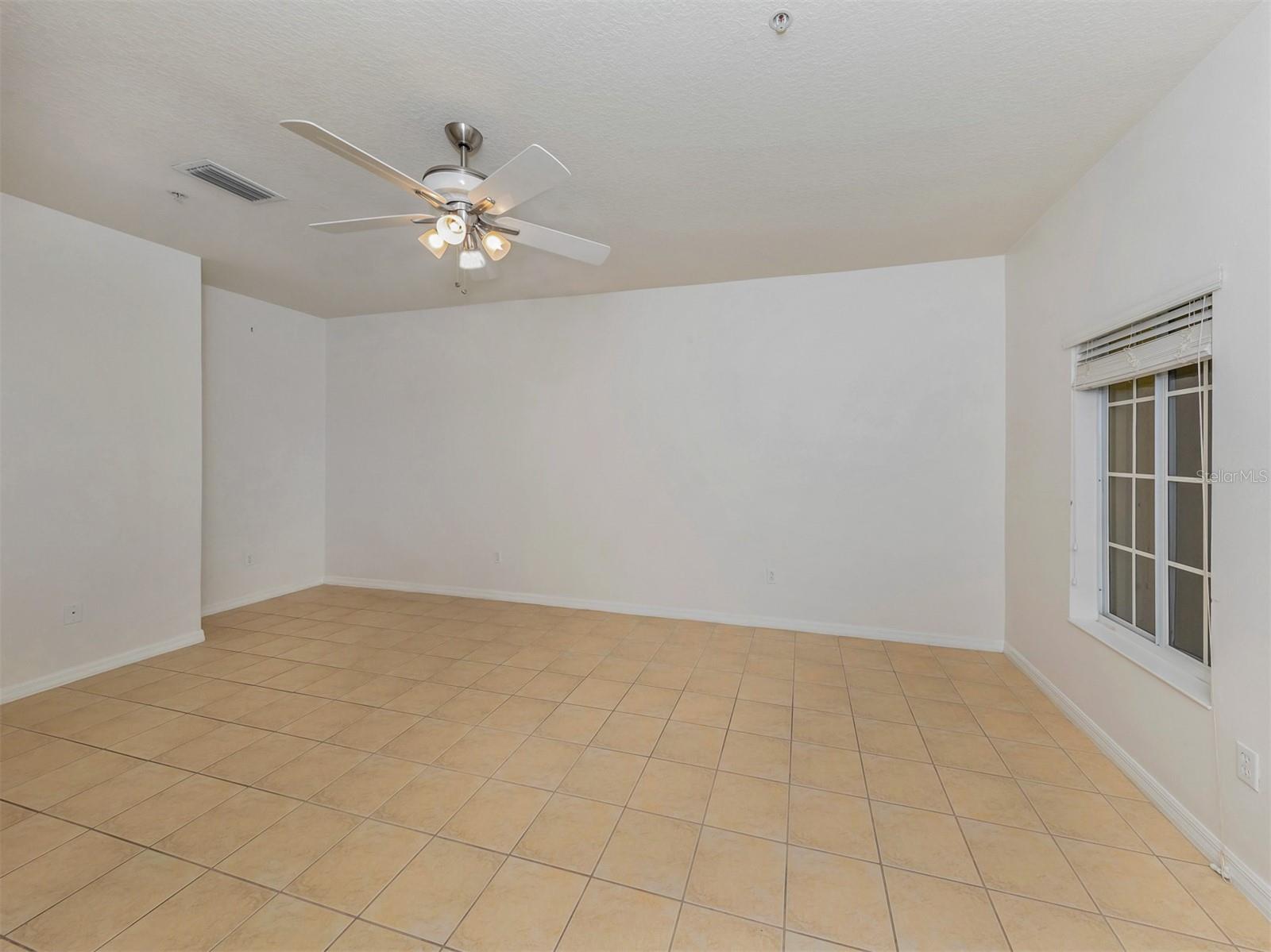 Image 8 of 31 For 13080 Tigers Eye Drive