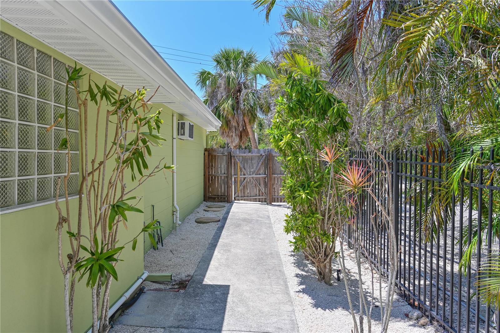 Image 31 of 46 For 5924 Gulf Of Mexico Drive