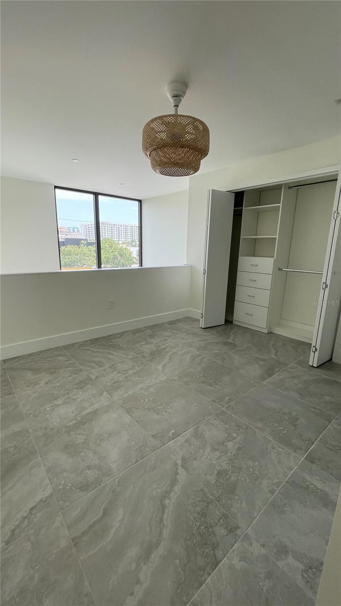 Image 6 of 18 For 1558 4th Street 216