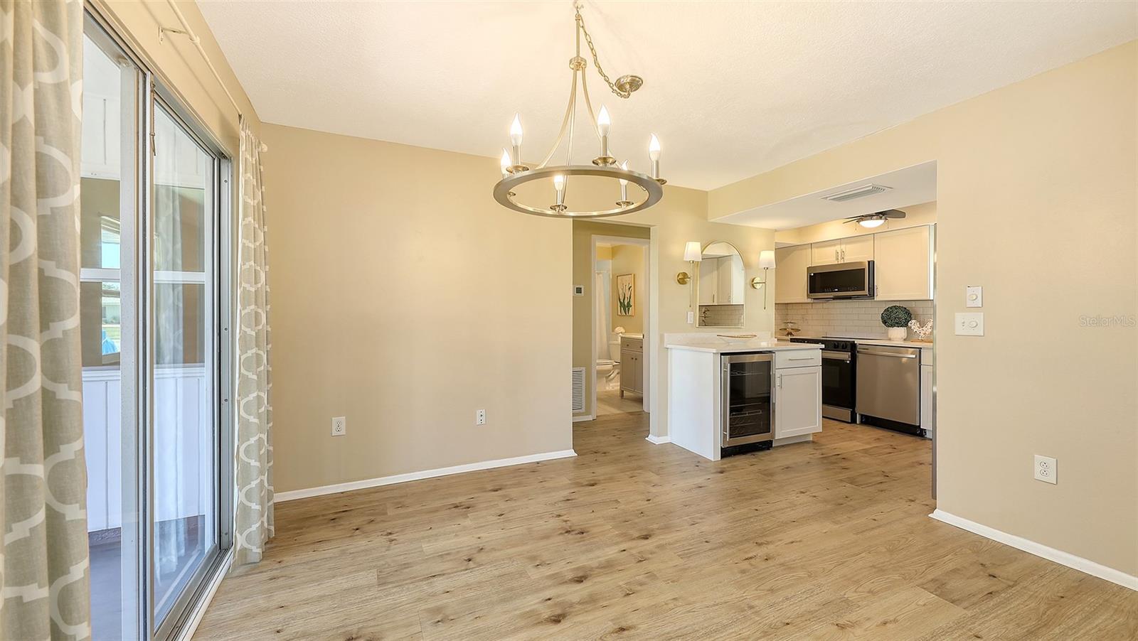 Image 11 of 40 For 445 Matisse Circle S 445