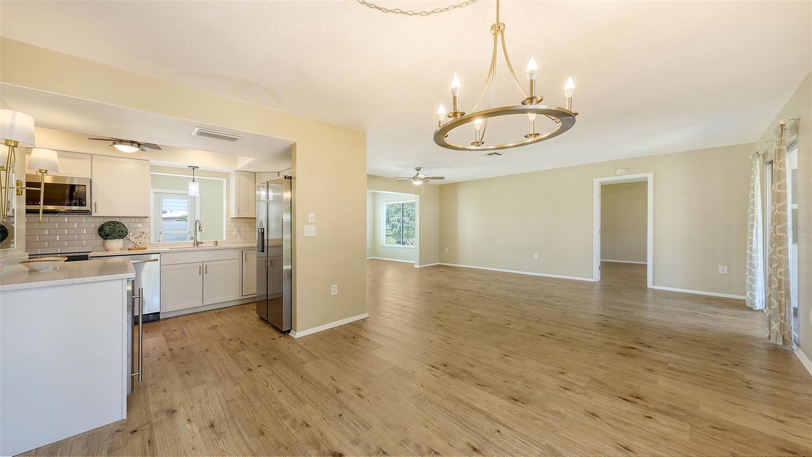 Image 12 of 40 For 445 Matisse Circle S 445