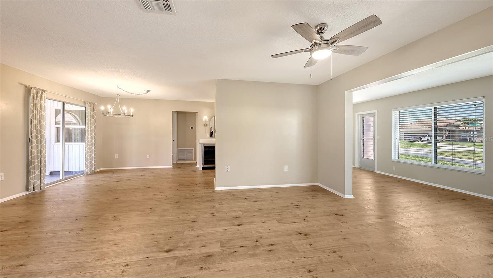 Image 16 of 40 For 445 Matisse Circle S 445