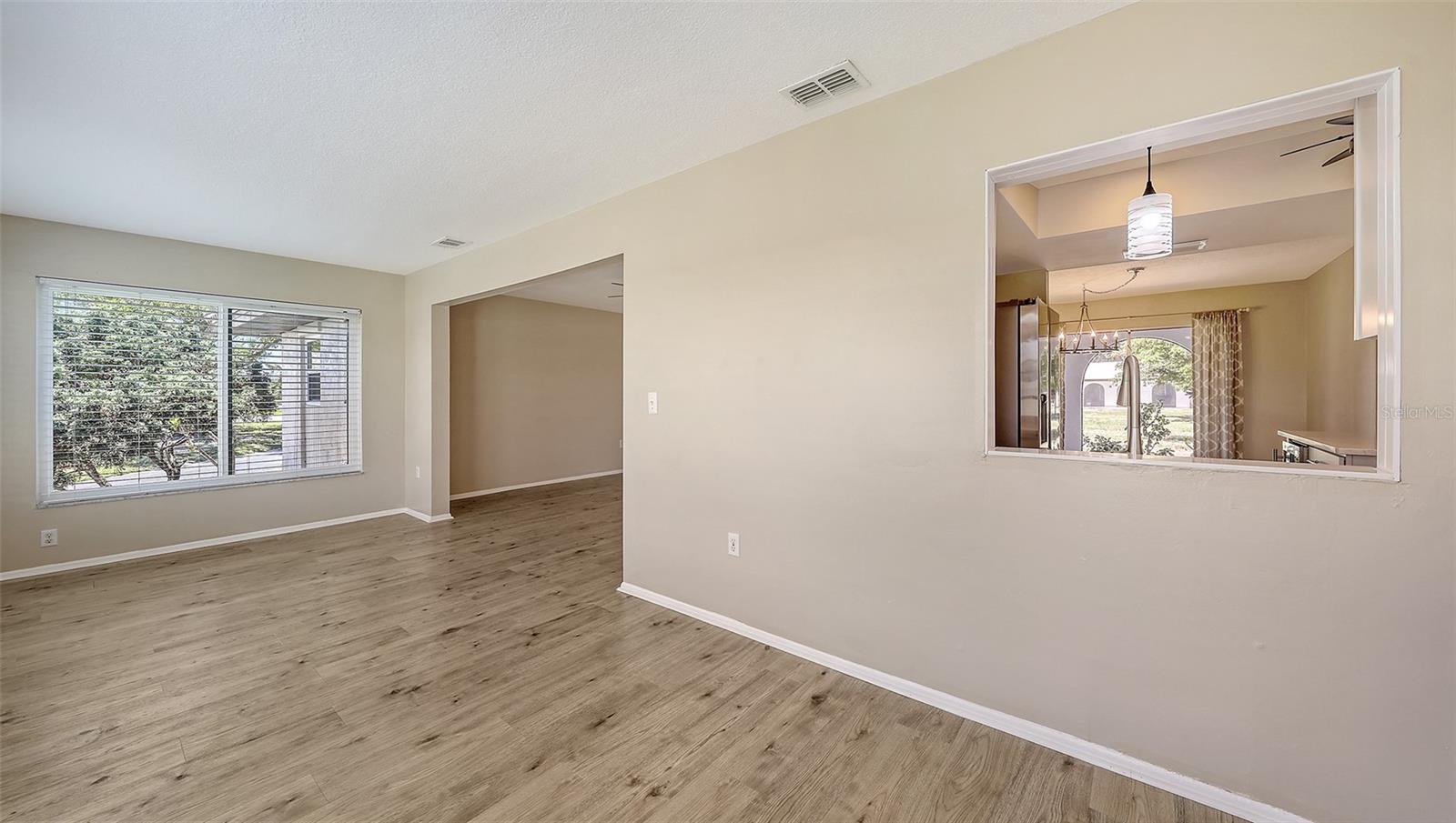 Image 19 of 40 For 445 Matisse Circle S 445