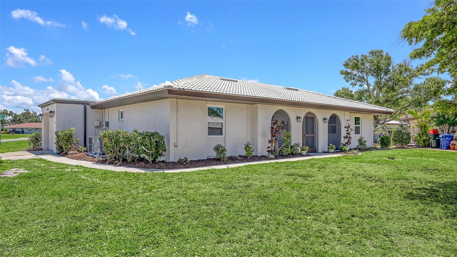 Image 2 of 40 For 445 Matisse Circle S 445