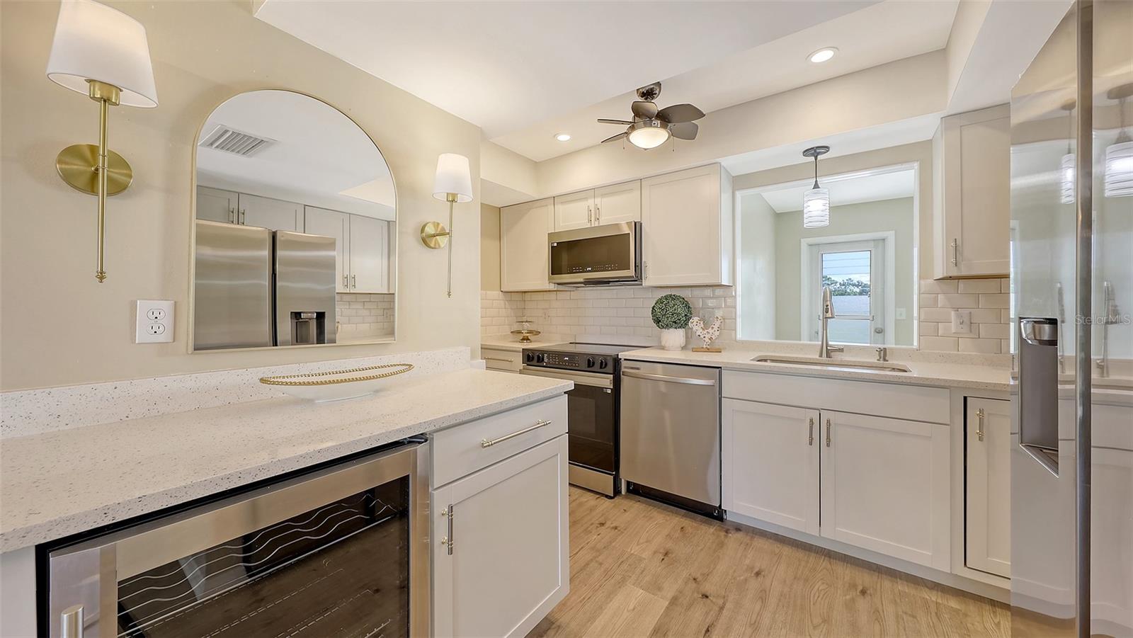 Image 21 of 40 For 445 Matisse Circle S 445