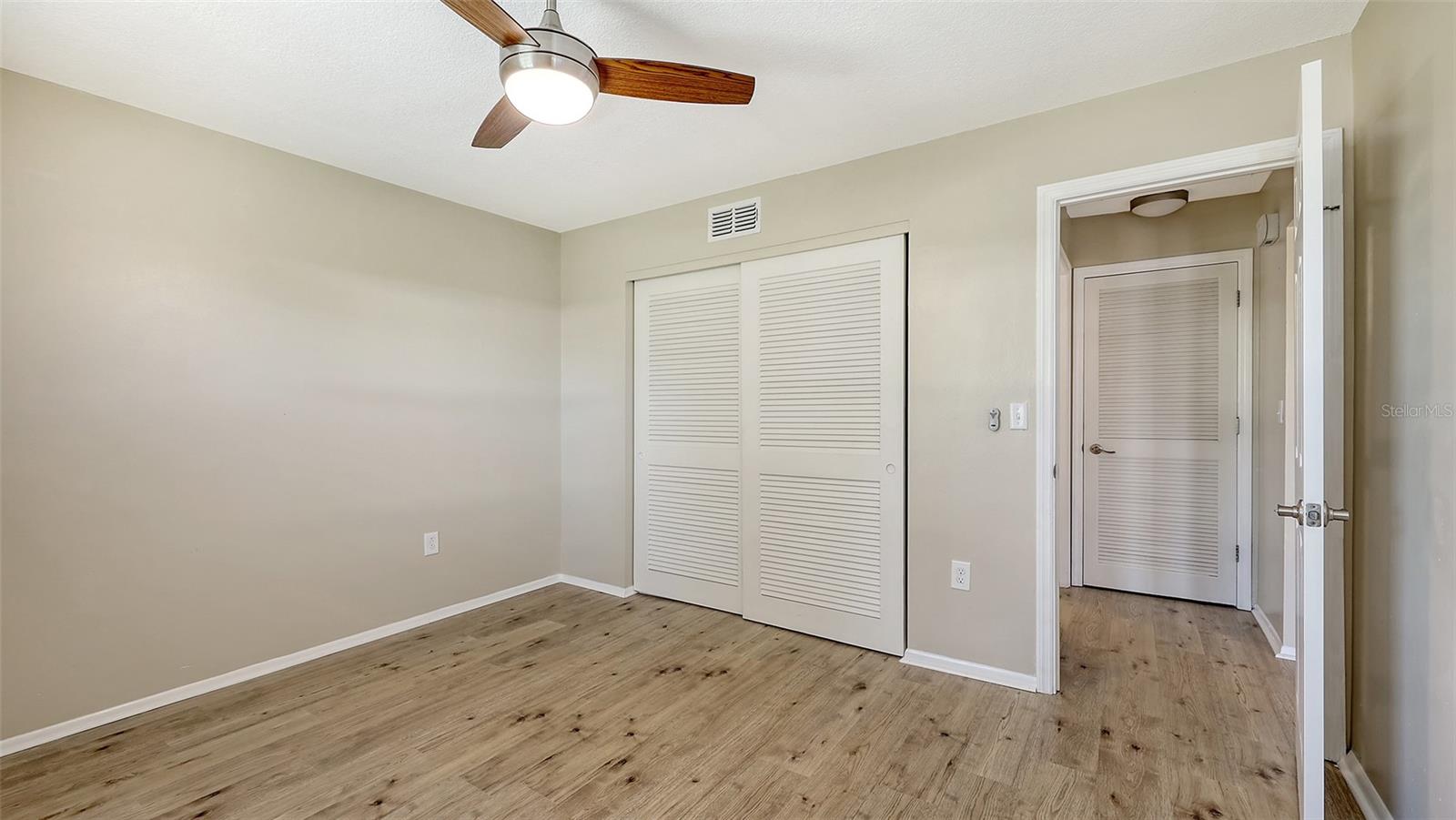Image 31 of 40 For 445 Matisse Circle S 445