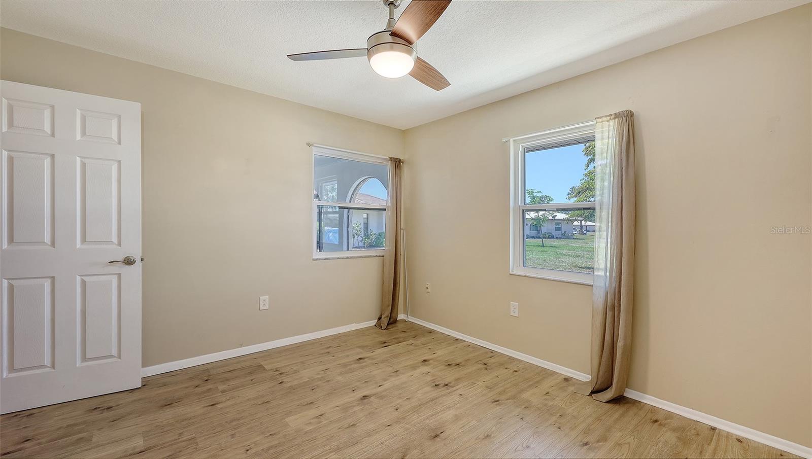 Image 33 of 40 For 445 Matisse Circle S 445