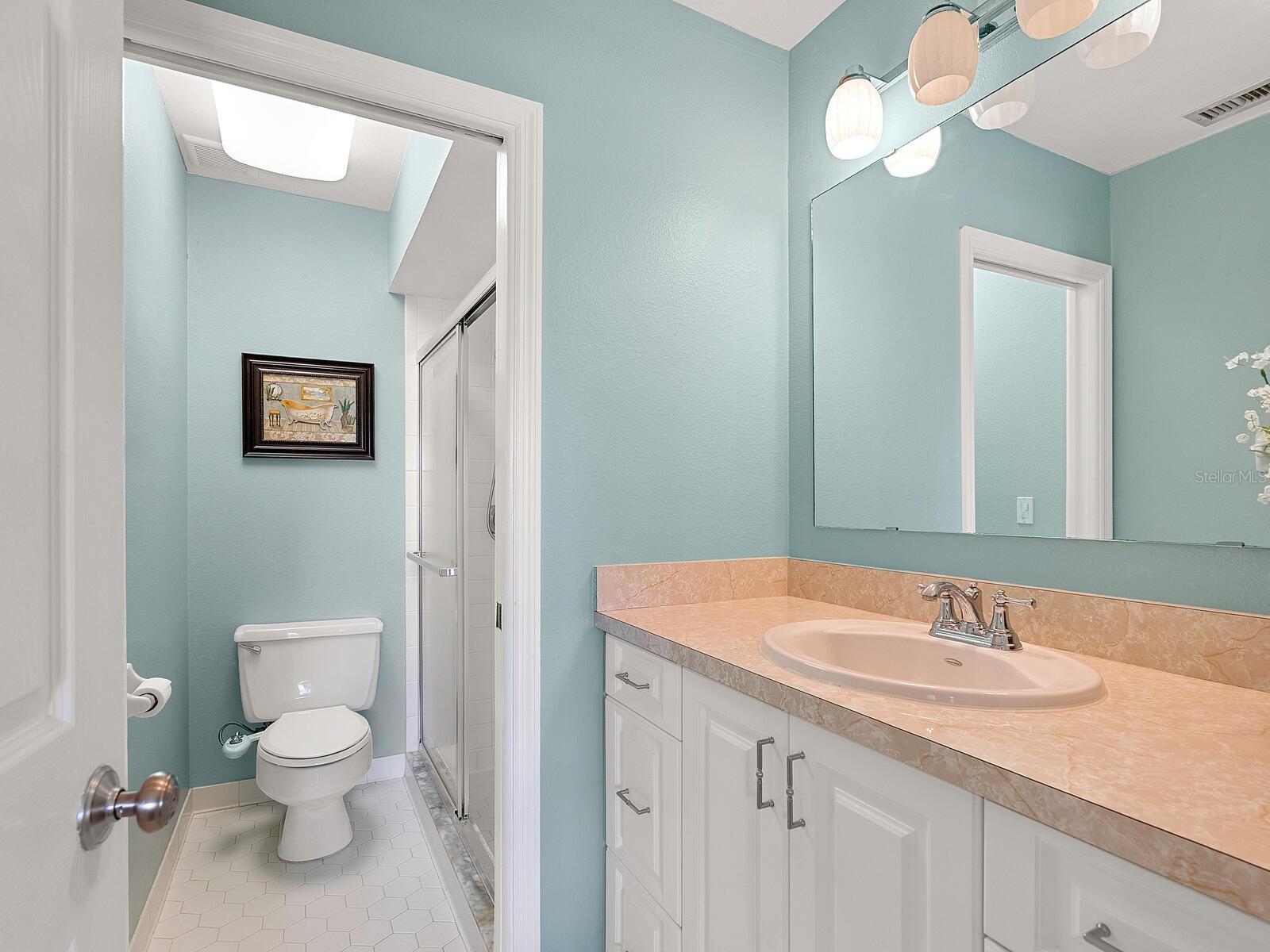 Image 21 of 41 For 3627 Longmeadow  39