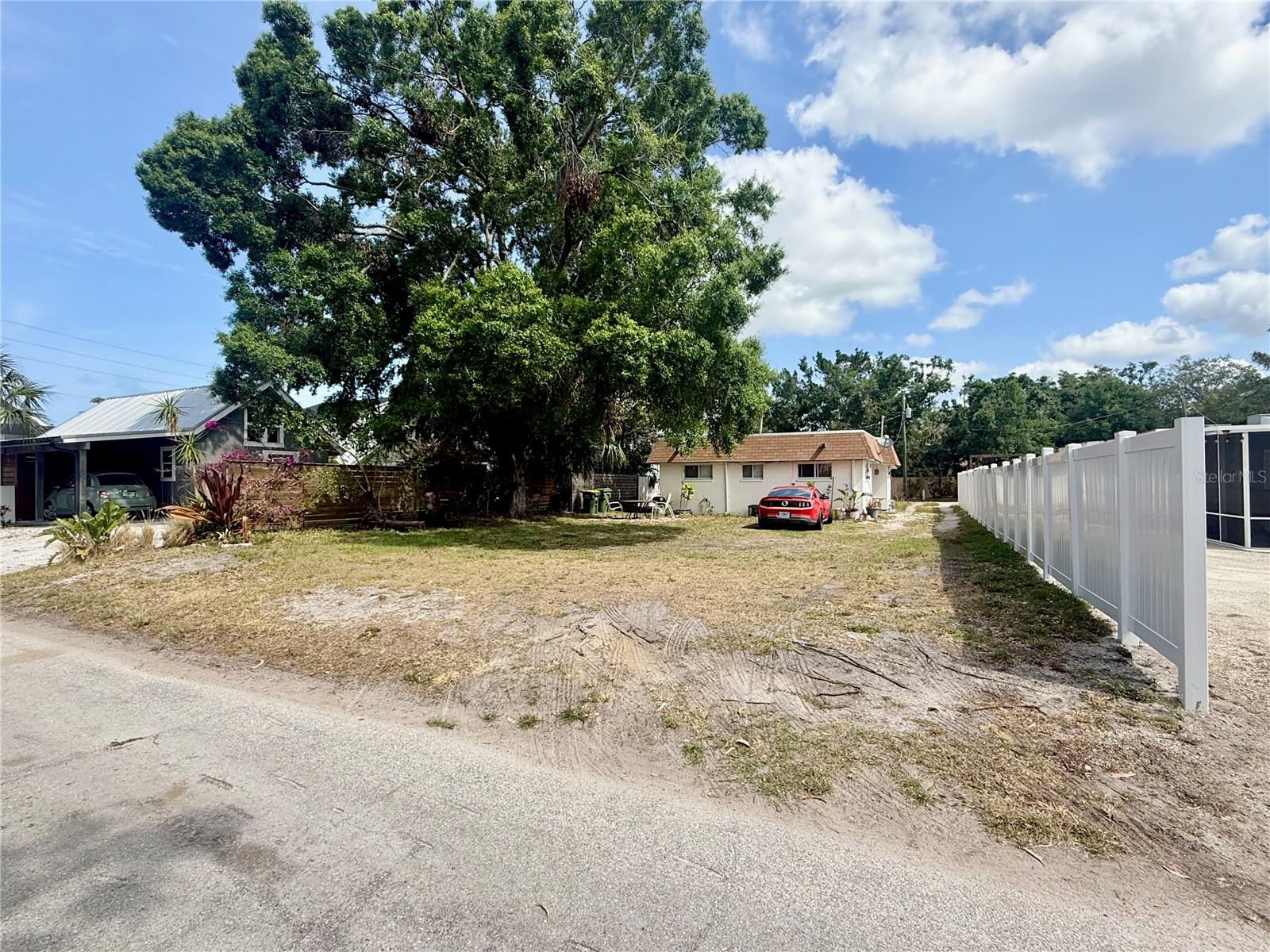 Image 3 of 21 For 1726 8th Street