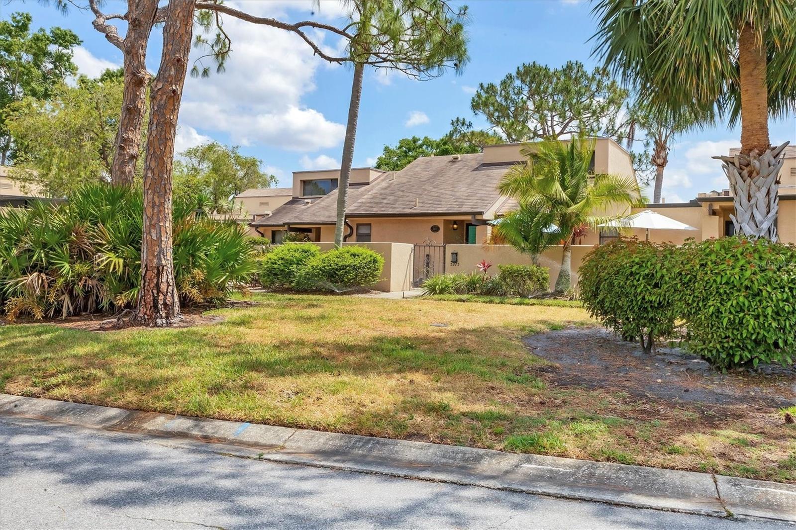 Image 2 of 60 For 5273 Myrtle Wood  37