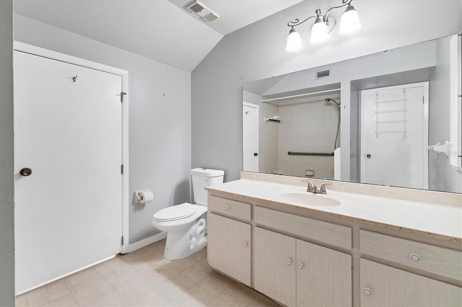Image 21 of 60 For 5273 Myrtle Wood  37