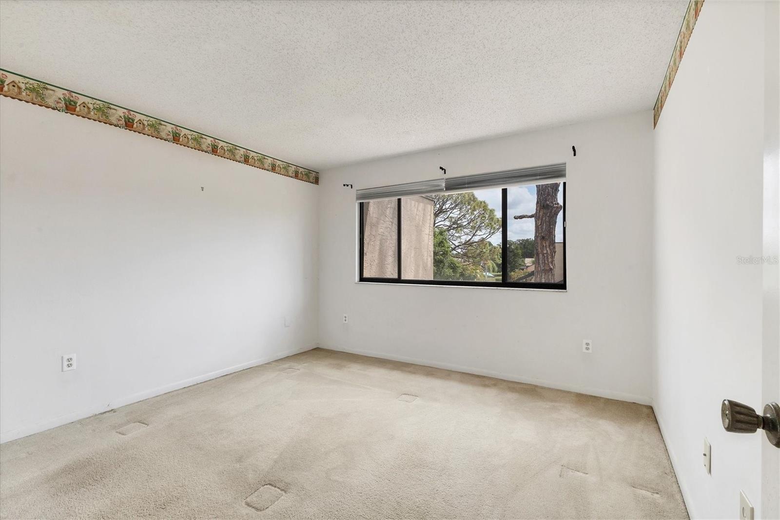 Image 22 of 60 For 5273 Myrtle Wood  37
