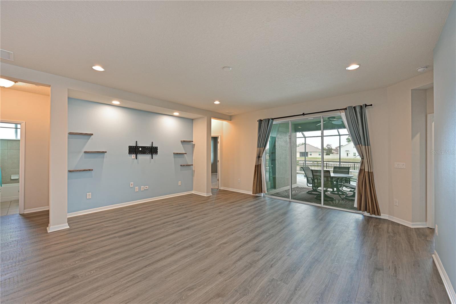 Image 12 of 39 For 11342 77th Street E