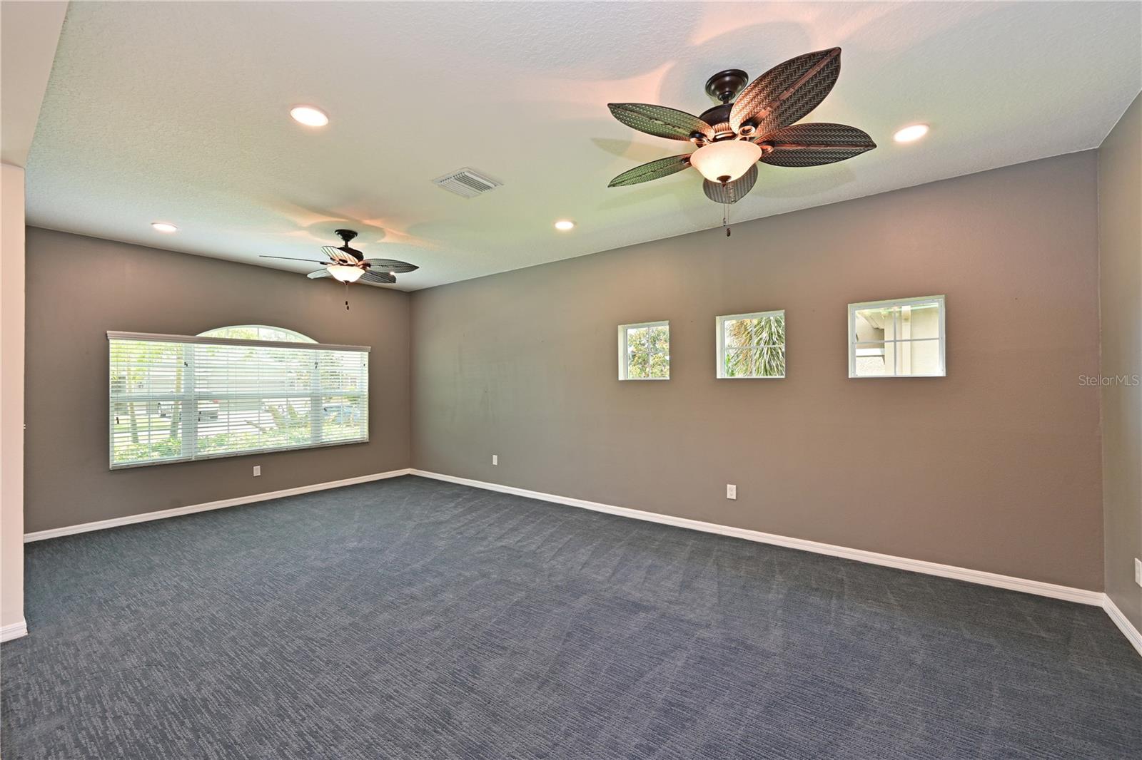Image 5 of 39 For 11342 77th Street E