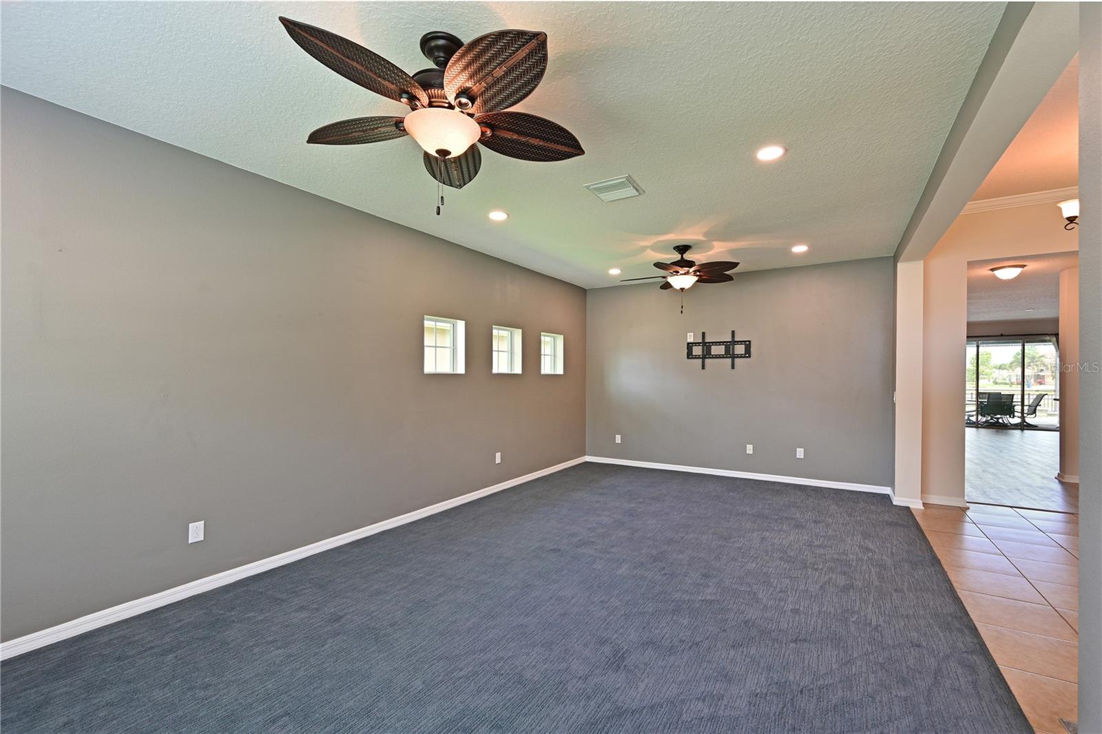 Image 6 of 39 For 11342 77th Street E