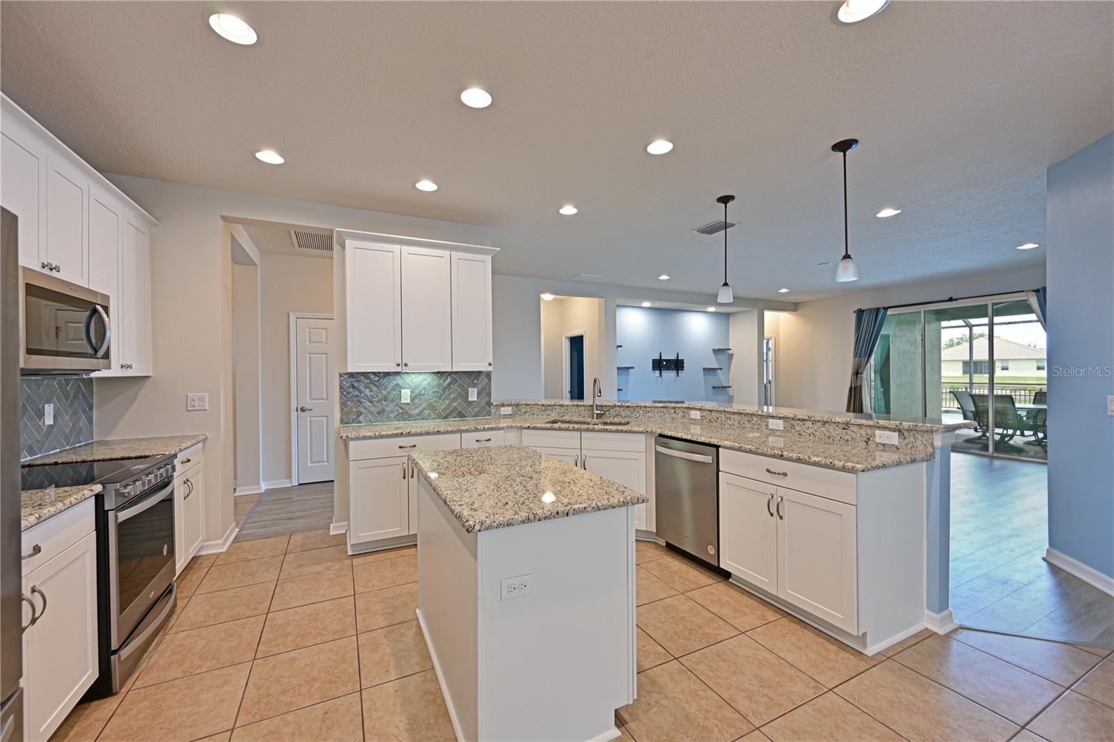 Image 9 of 39 For 11342 77th Street E