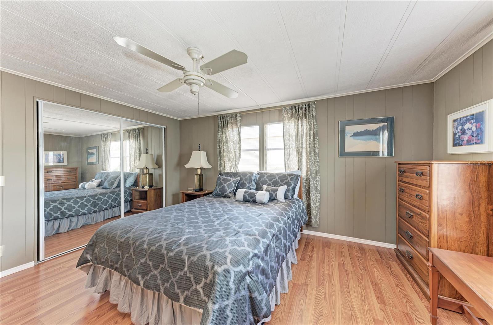 Image 24 of 42 For 5619 Bayshore Road 164